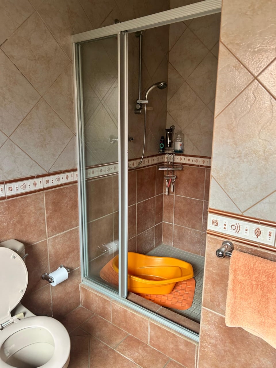 3 Bedroom Property for Sale in Safari Gardens North West